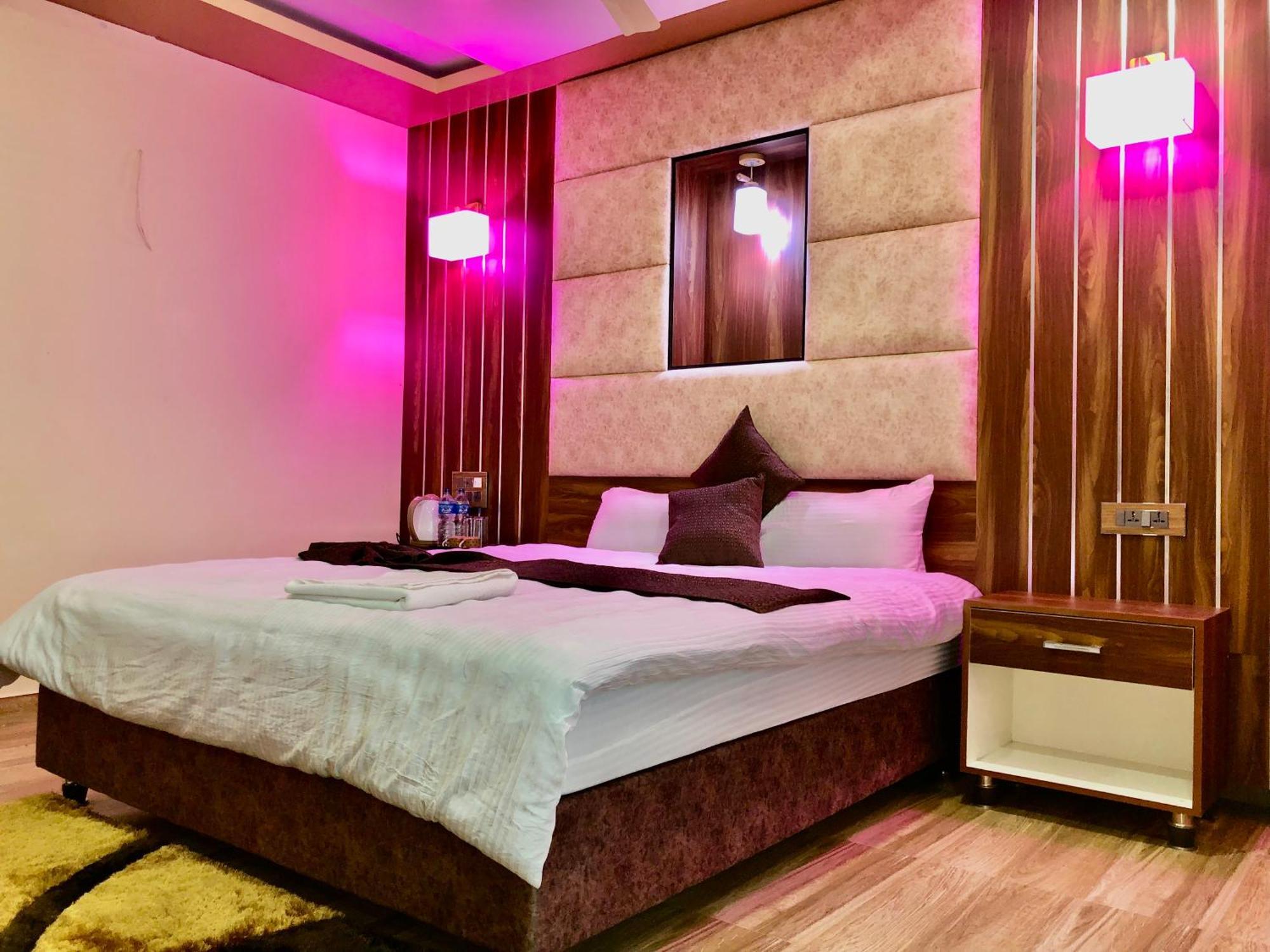 Hotel Hot Pot, Dhangadhi Exterior photo